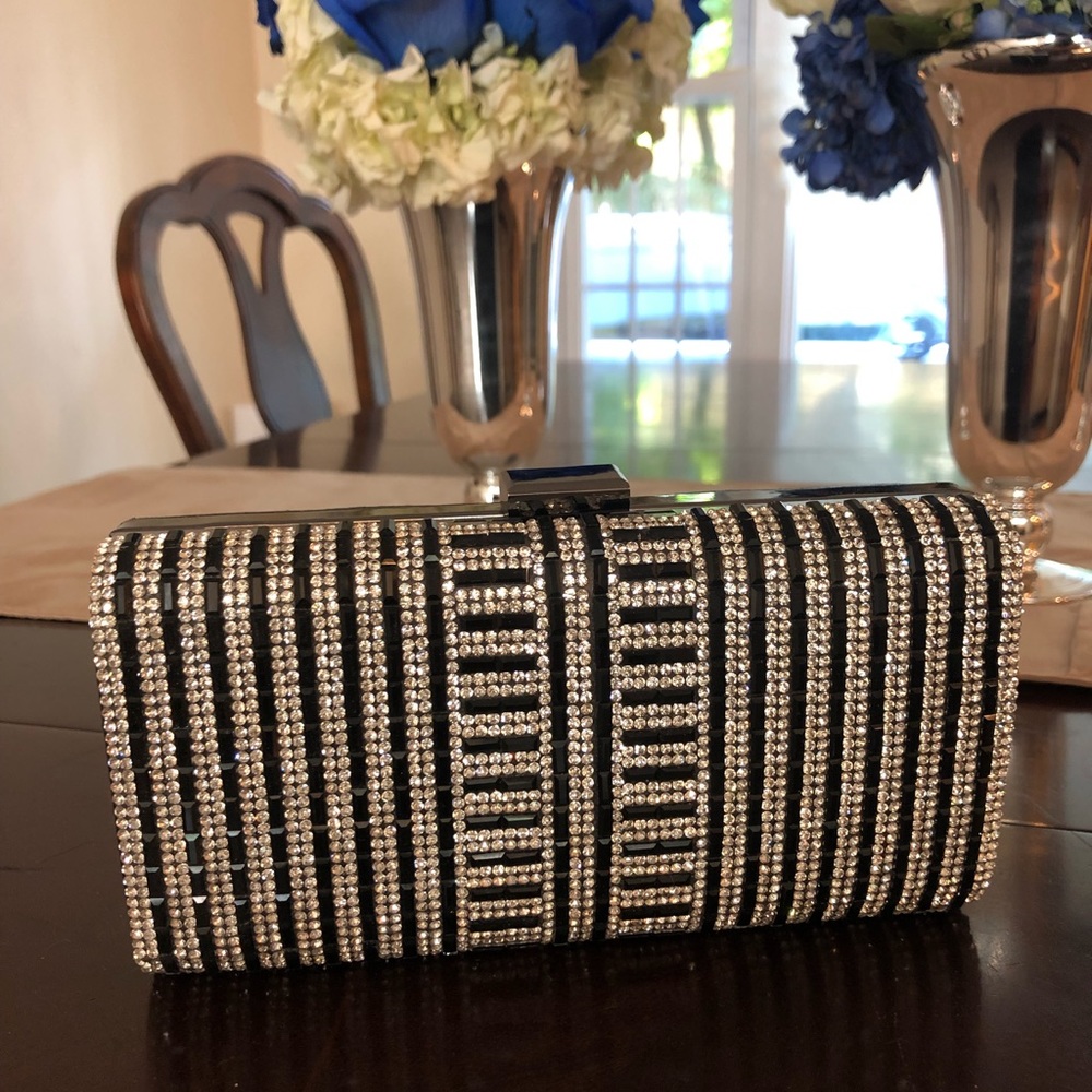 Beautiful & Elegant Black & White Evening Bag